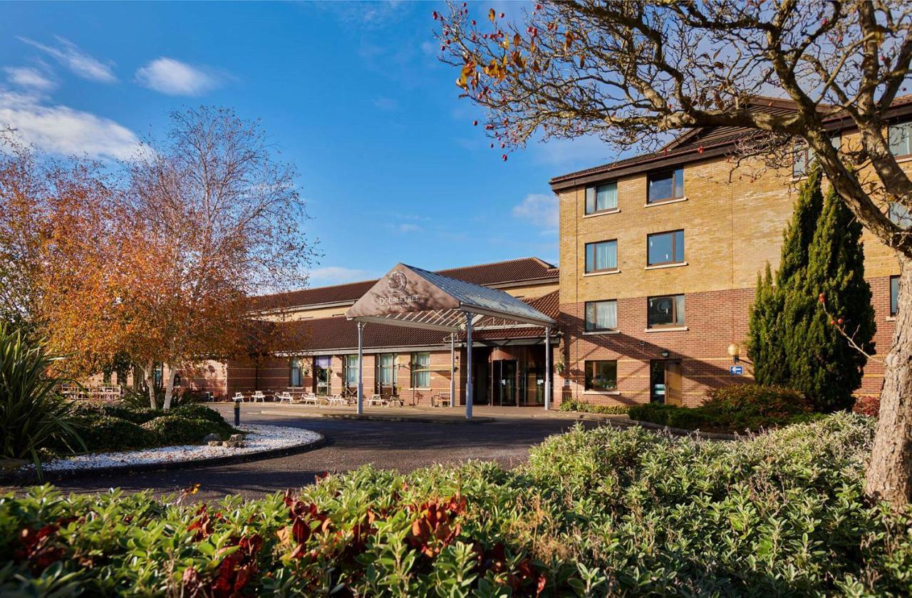 Doubletree By Hilton Swindon Hotel Buitenkant foto